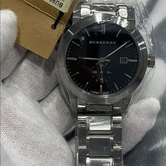 NIB Black Check Burberry Watch - Picture 2 of 10